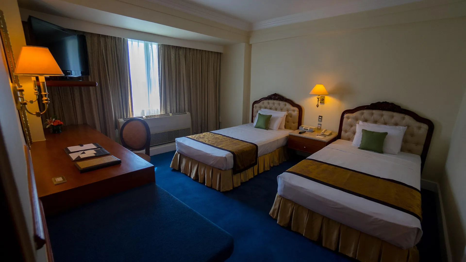 ****  Manila Prince Hotel Philippines
